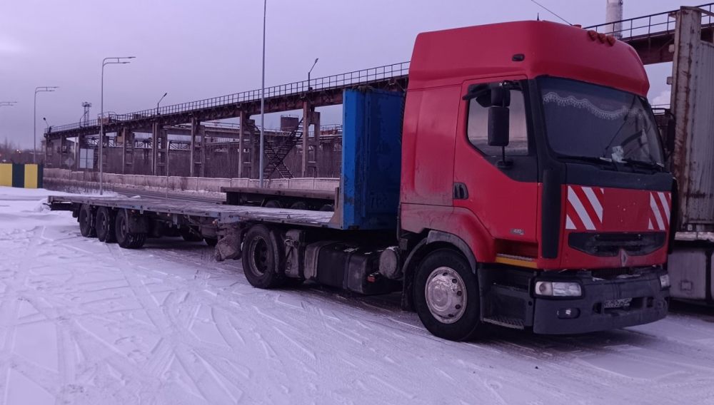 Прицеп Перевозка спецтехники площадками и тралами до 20 тонн взять в аренду, заказать, цены, услуги - Великий Новгород