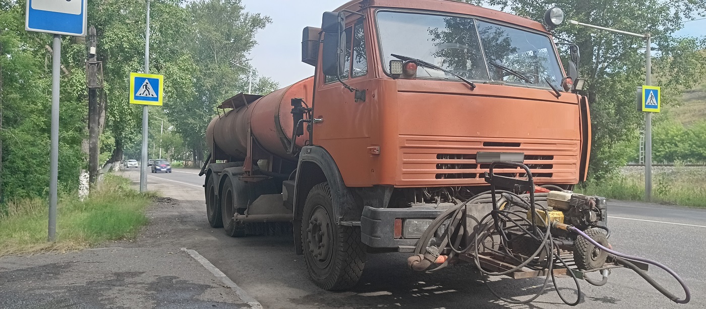 Продажа поливомоечных машин для уборки дорог и поливки зеленых насаждений в Малой Вишере